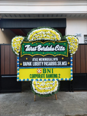 Papan Bunga Duka di Simalingkar B