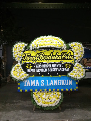 Papan Bunga Duka di Simalingkar B